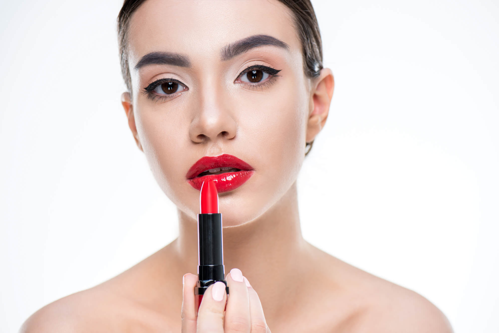 woman using Natural Red Color lipstick